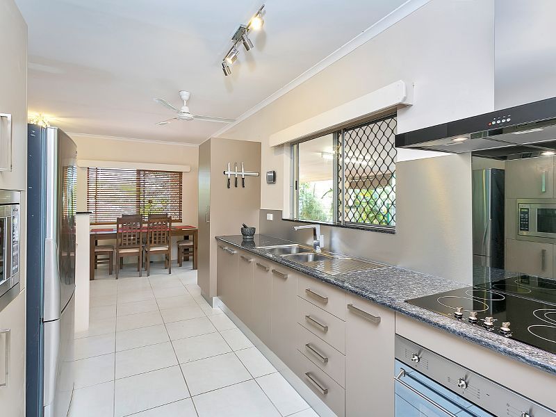 10 McFarlane Drive, Kanimbla QLD 4870, Image 1