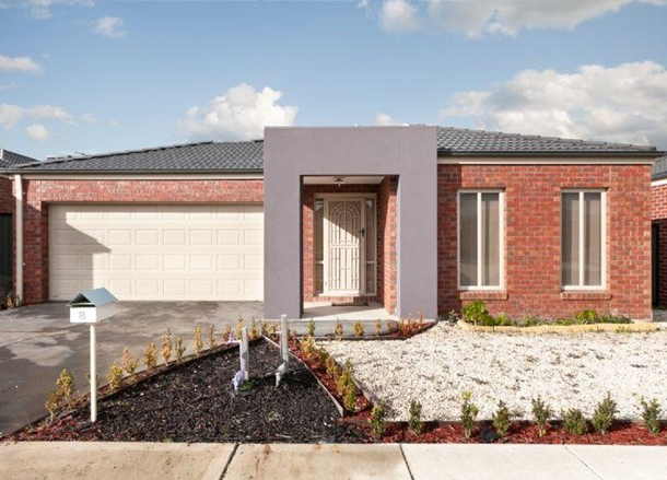 8 Fairhaven Boulevard, Craigieburn VIC 3064