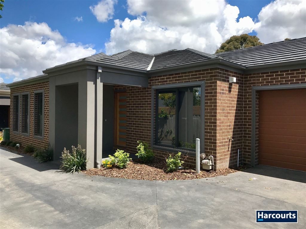 2/4 Allan Street, Berwick VIC 3806