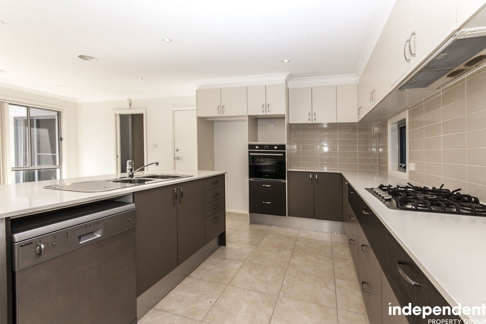 4 bedrooms House in 5 Fell Street FORDE ACT, 2914