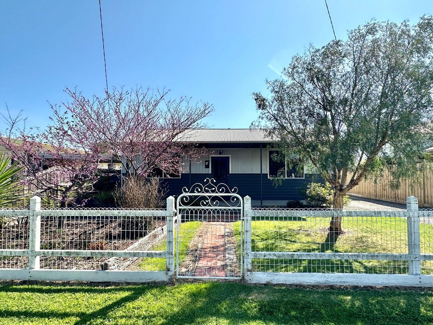 2 bedrooms House in 20 Wood Street ROSEDALE VIC, 3847