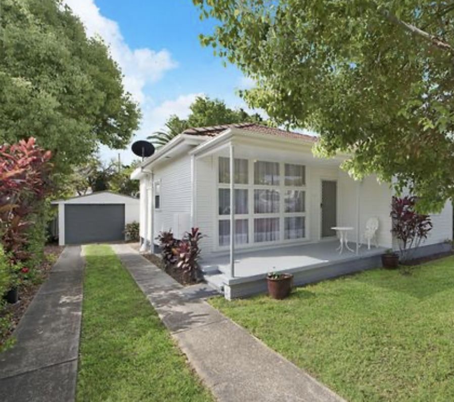4 bedrooms House in 132 Wilkinson Avenue BIRMINGHAM GARDENS NSW, 2287