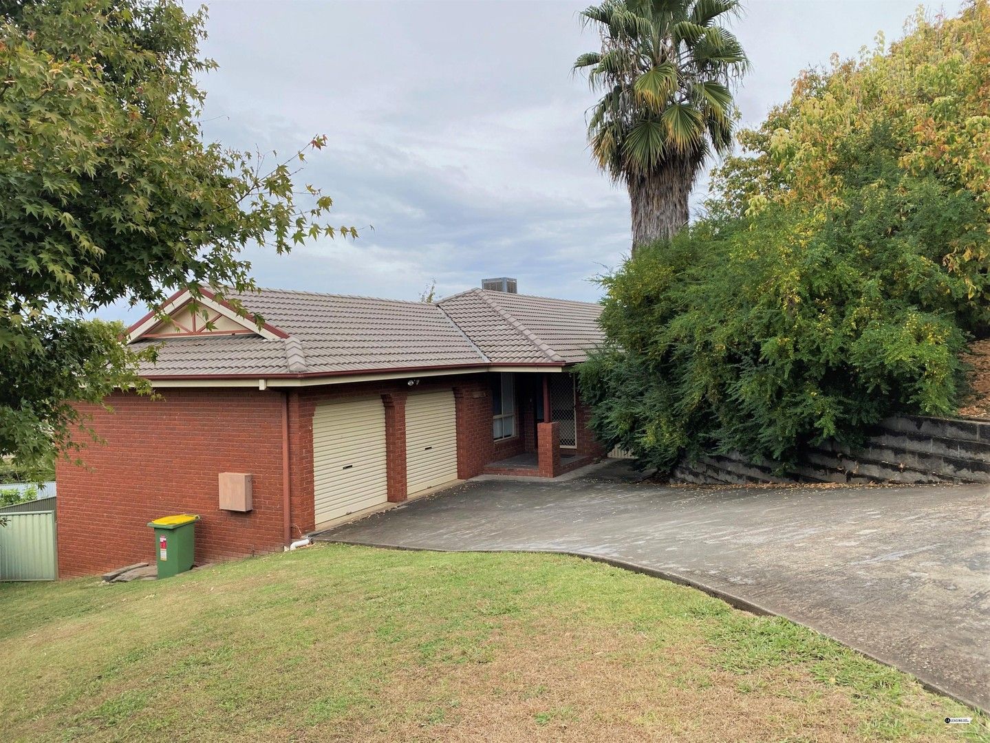 3 bedrooms House in 2 Joyce Place LAVINGTON NSW, 2641