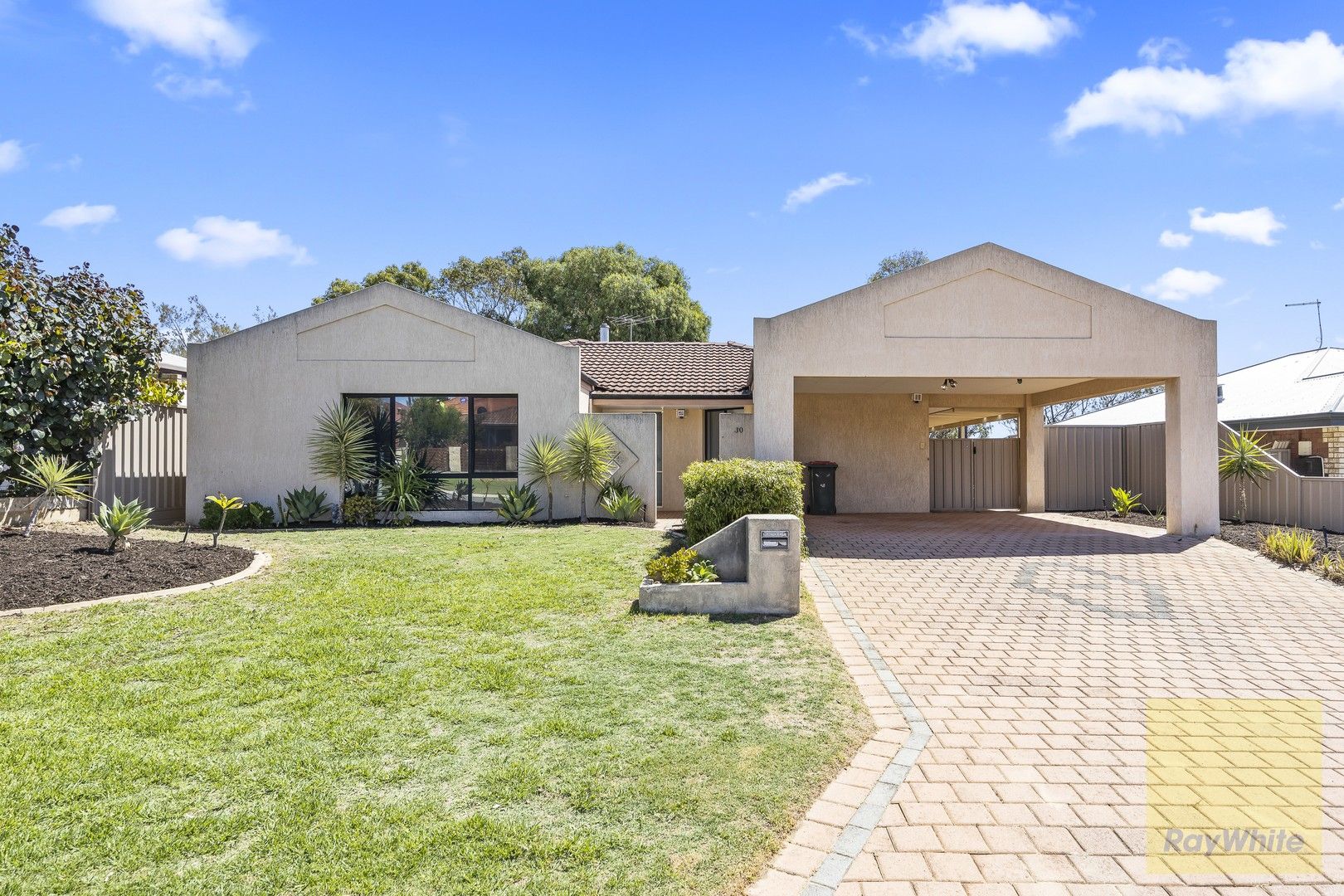 4 bedrooms House in 30 Daydream Way RIDGEWOOD WA, 6030