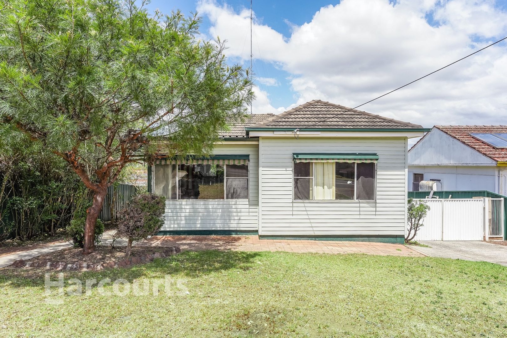 93 Hoddle Avenue, Bradbury NSW 2560, Image 1