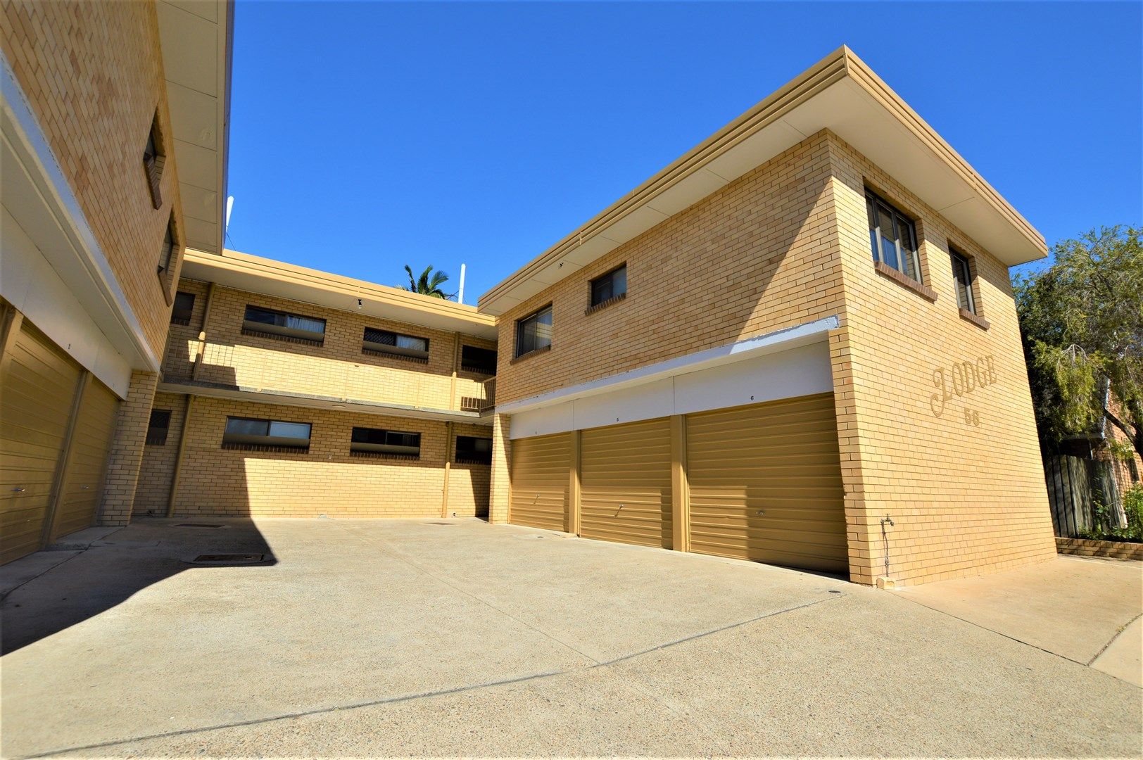 2 bedrooms Apartment / Unit / Flat in Unit 4/56 Ridgewood Road ALGESTER QLD, 4115