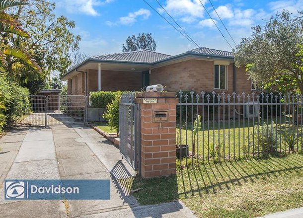 11 Satelberg Street, Holsworthy NSW 2173