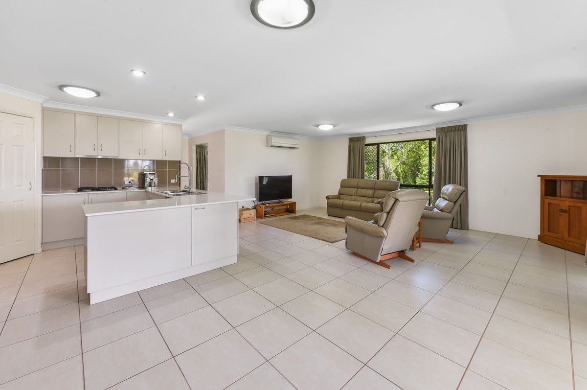 10 Lewis Drive, Meringandan West QLD 4352, Image 2