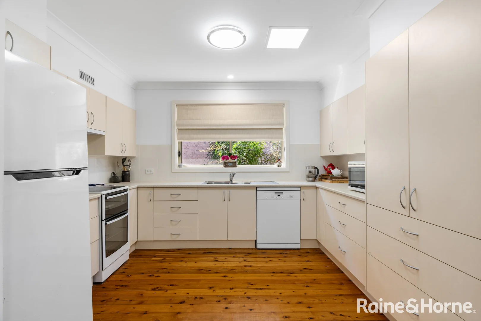 Additional image 10 of 75 Carroll Avenue, Mollymook Beach NSW 2539