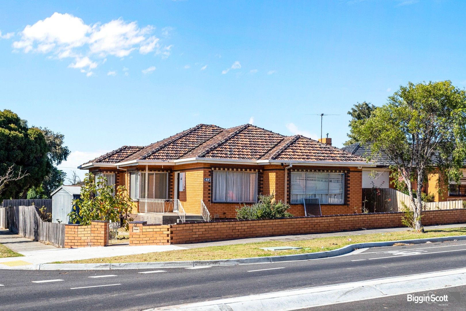 4 bedrooms House in 42 Hanson Road CRAIGIEBURN VIC, 3064