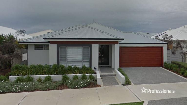 4 bedrooms House in 26 Leeway Loop ALKIMOS WA, 6038