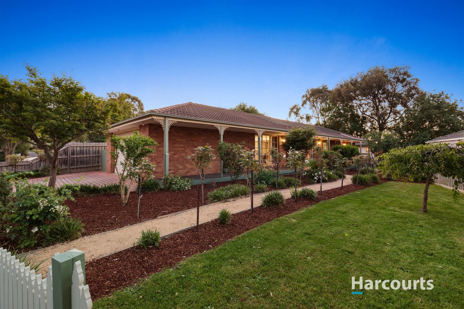 8 Marraroo Close, Bayswater North VIC 3153, Image 1