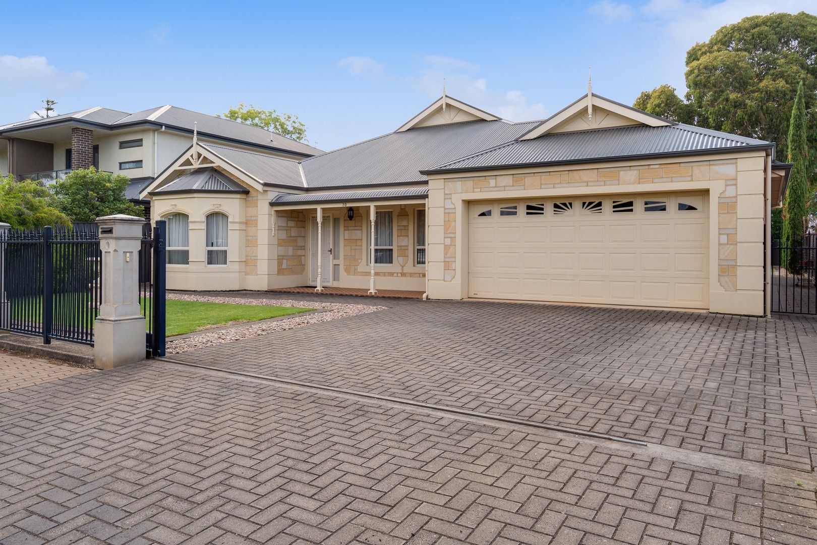 4 bedrooms House in 30 Harris Road VALE PARK SA, 5081