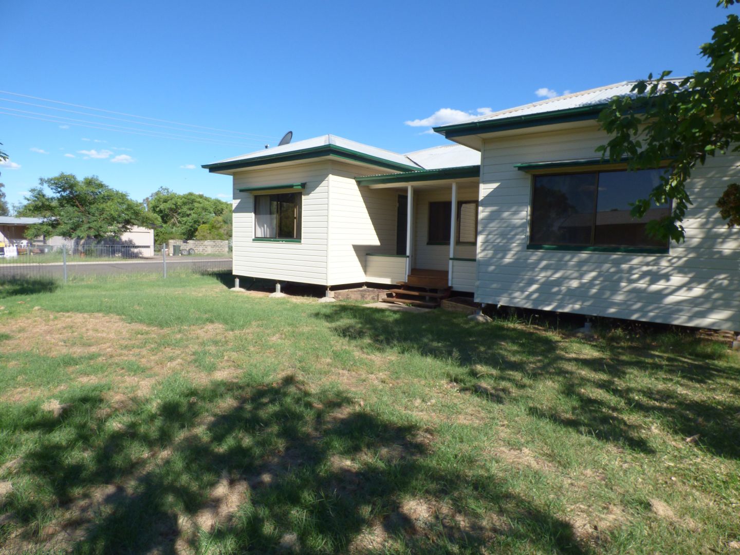 2 Saunders Street, Roma QLD 4455, Image 1