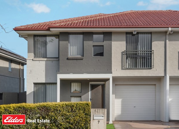 7 Northampton Drive, Glenfield NSW 2167