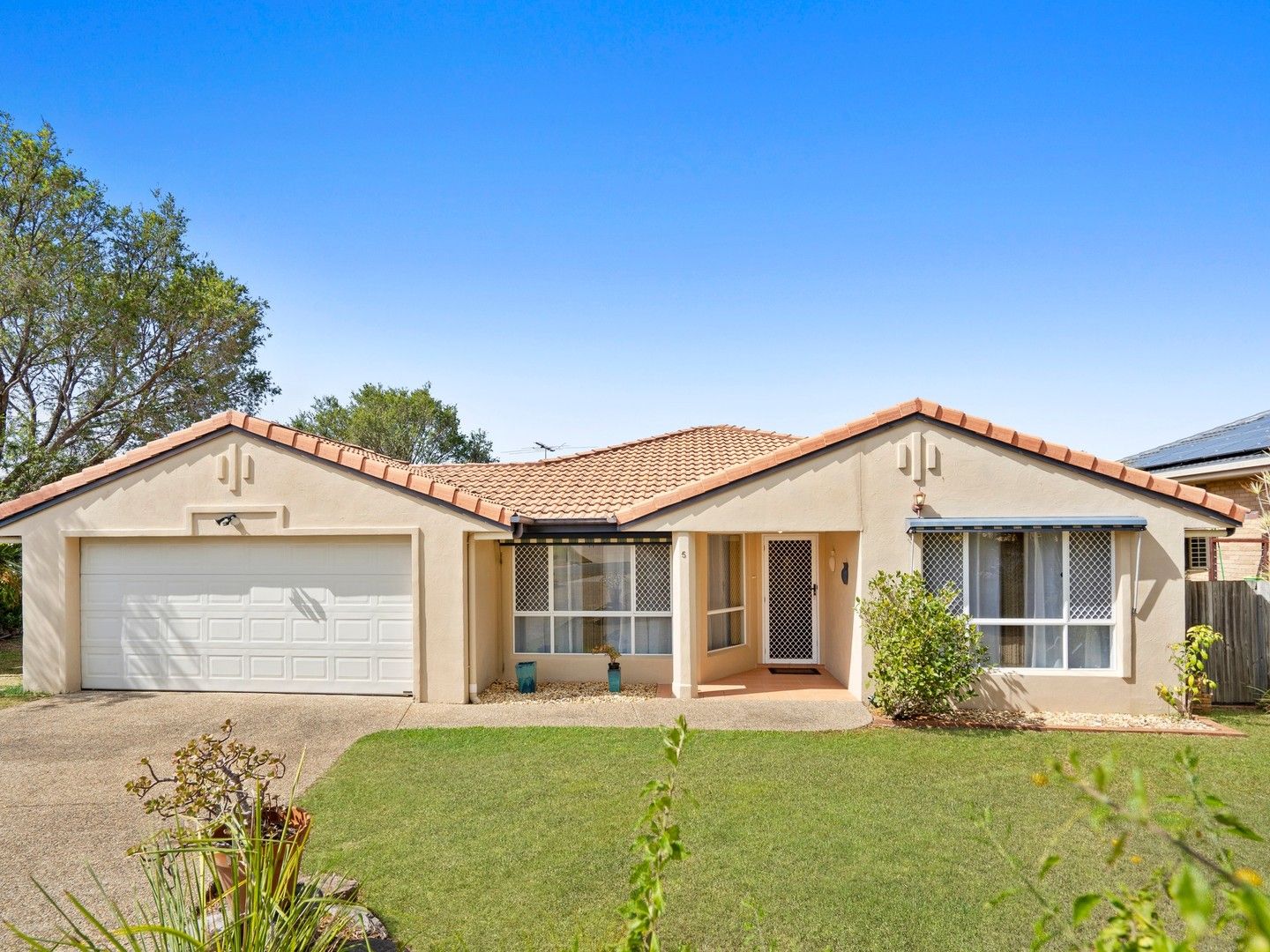 5 Vantage Close, Belmont QLD 4153, Image 0