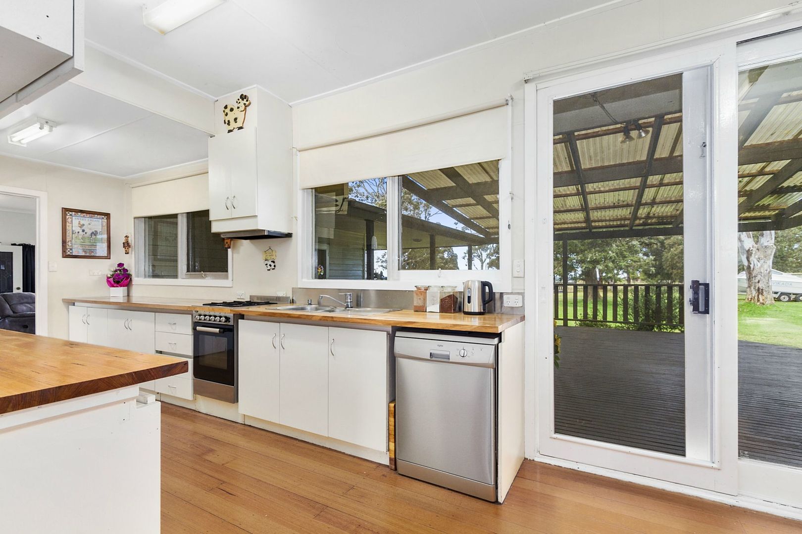 217 Heyfield-Upper Road, Tinamba VIC 3859, Image 2