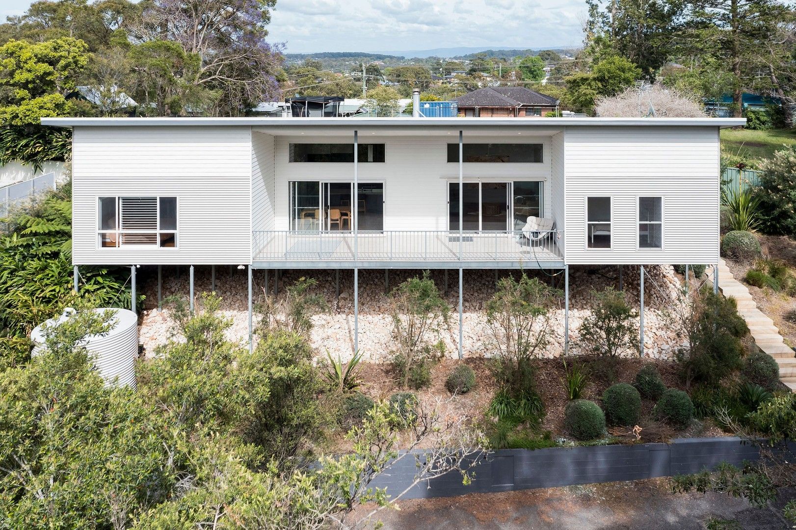 5 bedrooms House in 7 Green Valley Road CHARLESTOWN NSW, 2290