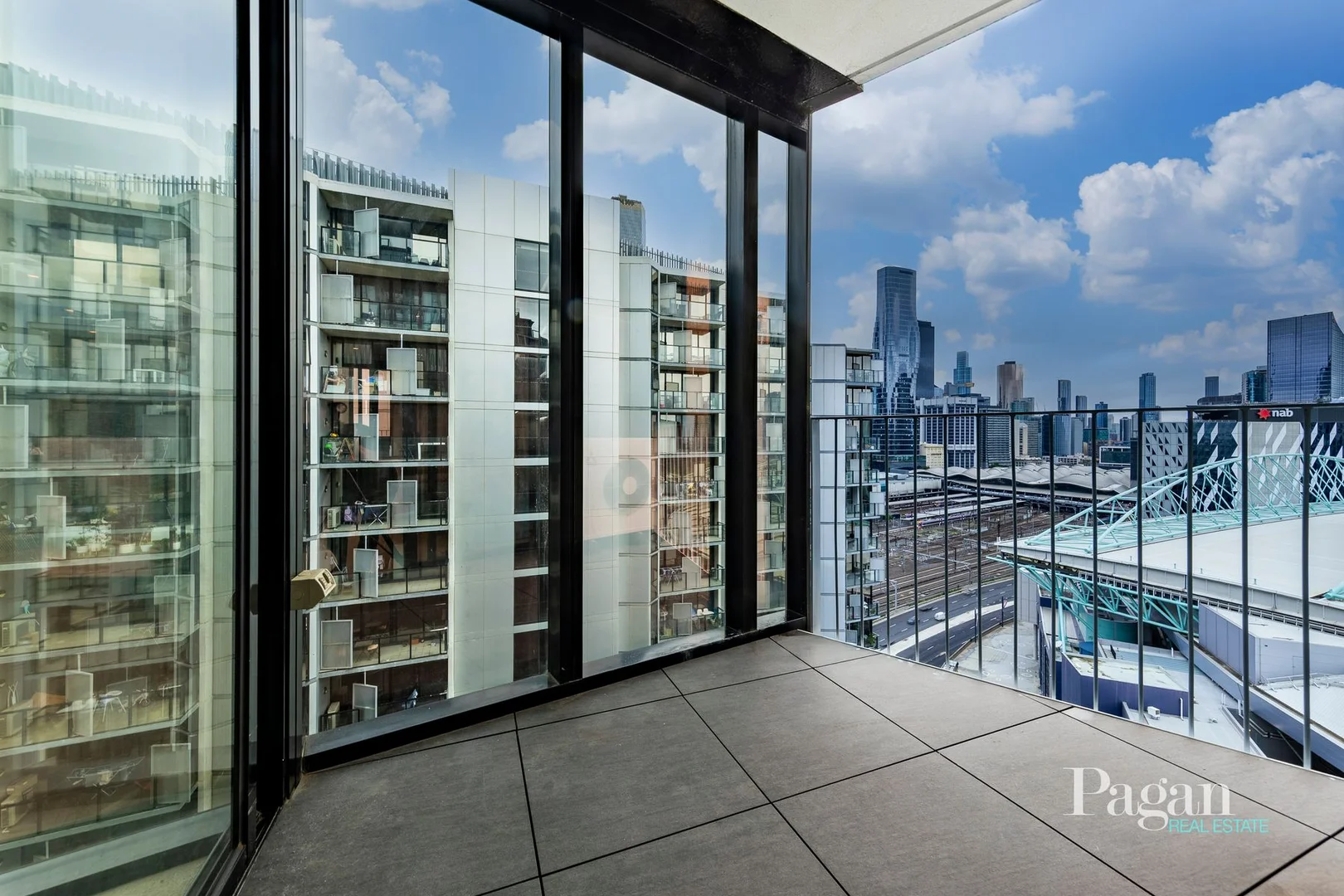 Additional image 2 of 1802/677 La Trobe Street, Docklands VIC 3008