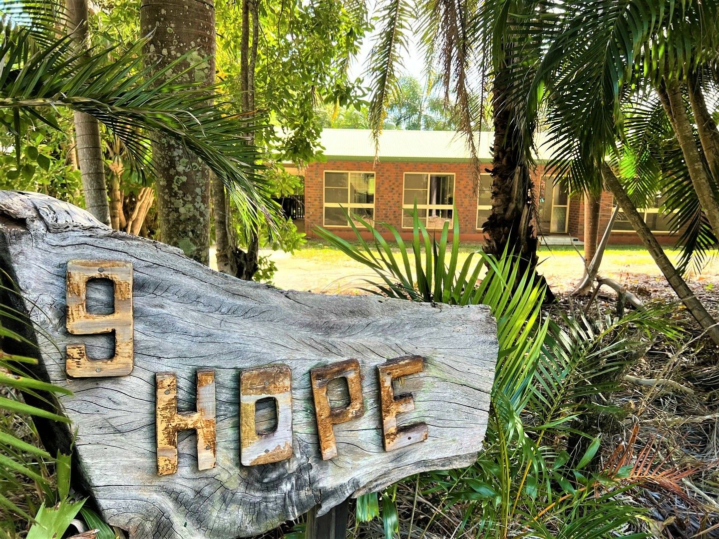 4 bedrooms House in 9 Hope St COOKTOWN QLD, 4895