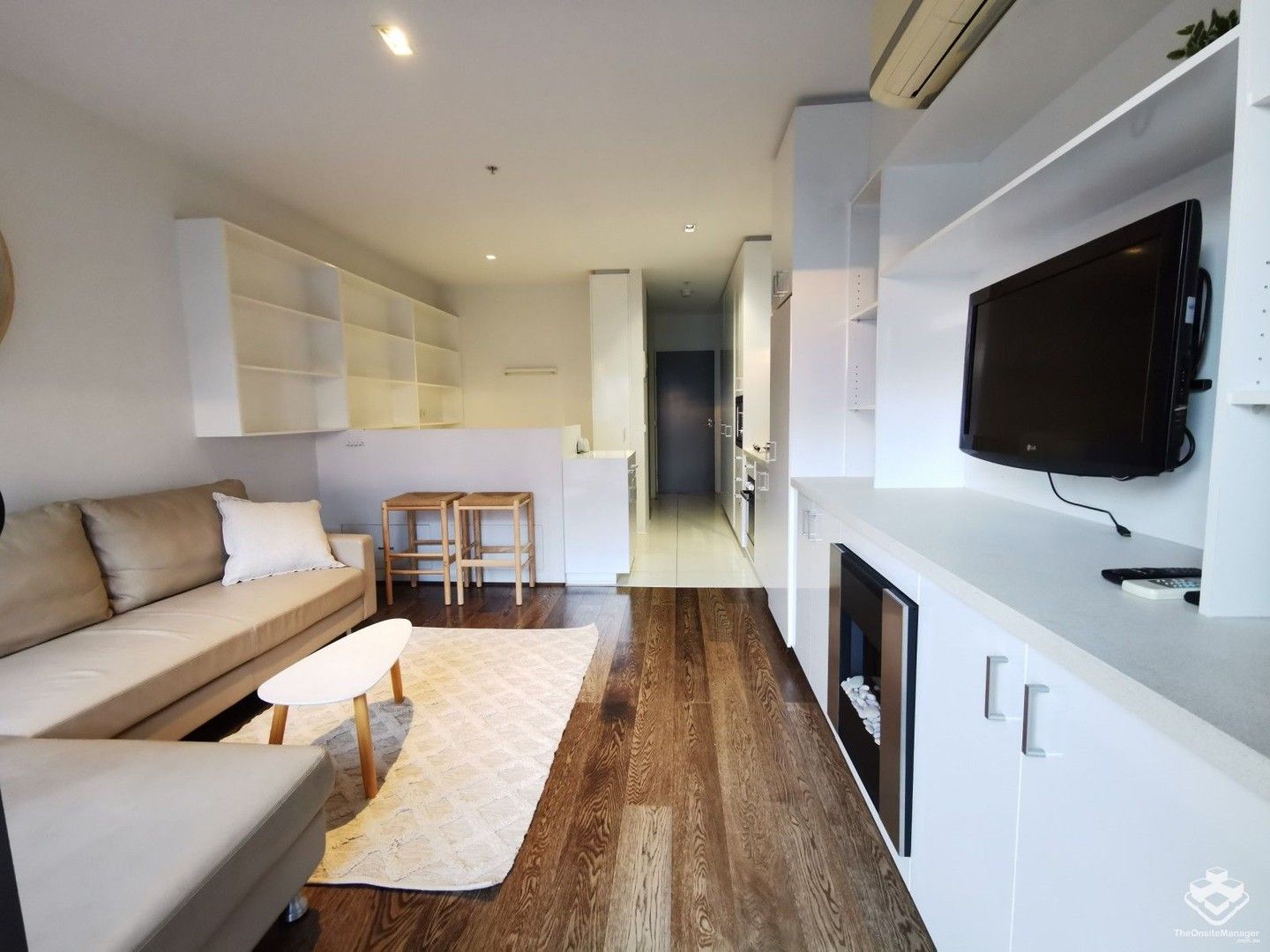 1 bedrooms Apartment / Unit / Flat in 215/153B High Street PRAHRAN VIC, 3181