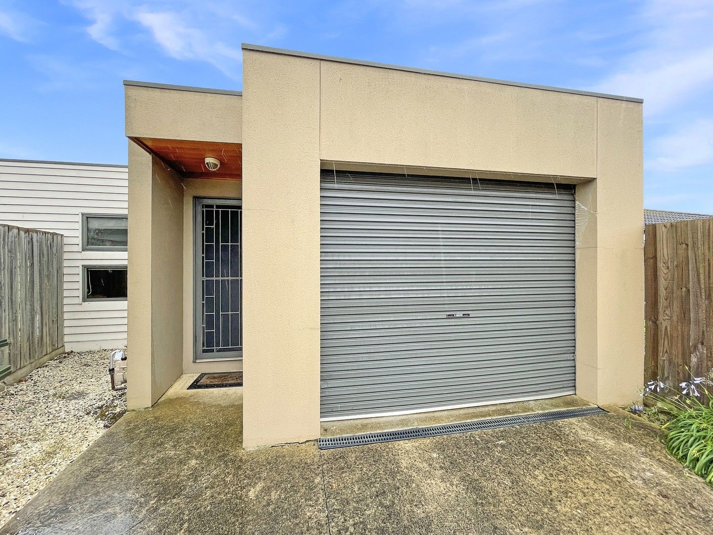 2 bedrooms Apartment / Unit / Flat in 3/20 Senior Court HIGHTON VIC, 3216