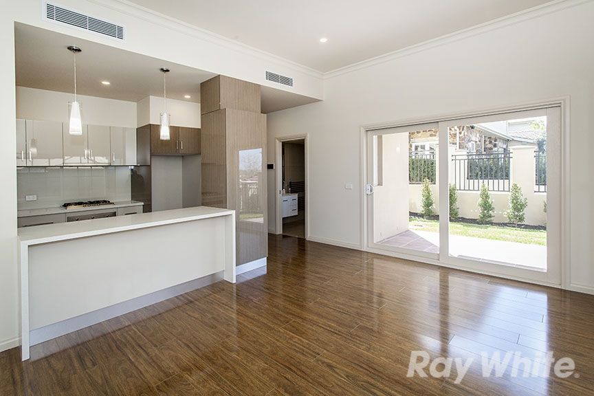 4 bedrooms Apartment / Unit / Flat in 4/18-20 Saladin Avenue GLEN WAVERLEY VIC, 3150