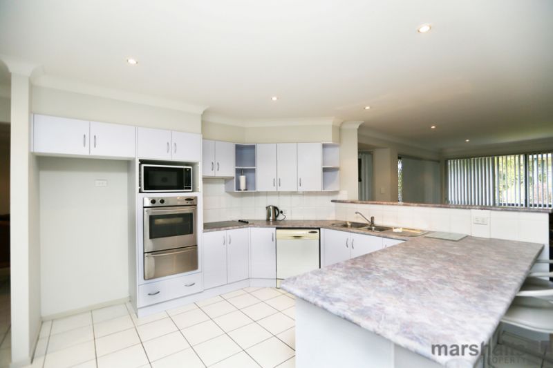 53 Green Point Drive, Belmont NSW 2280, Image 2