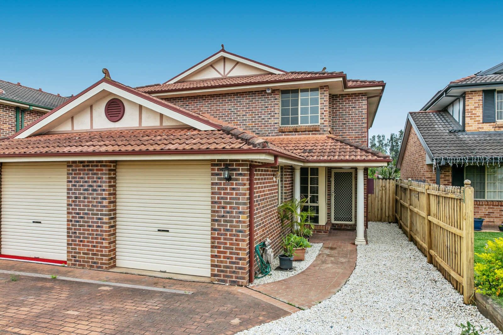 3 bedrooms House in 33 Elford Cr MERRYLANDS WEST NSW, 2160