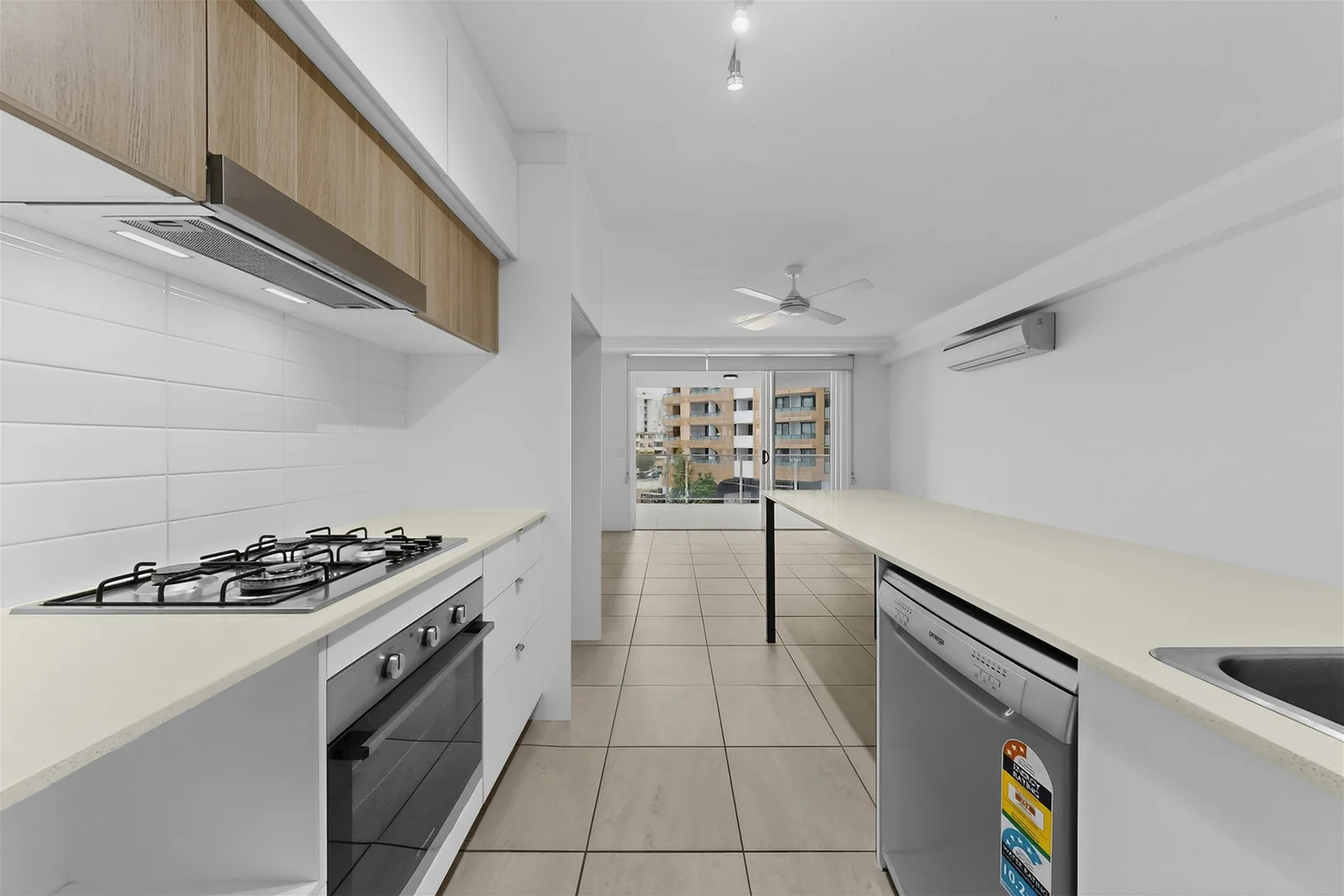 Additional image 4 of 207/283 Logan Rd, Stones Corner QLD 4120