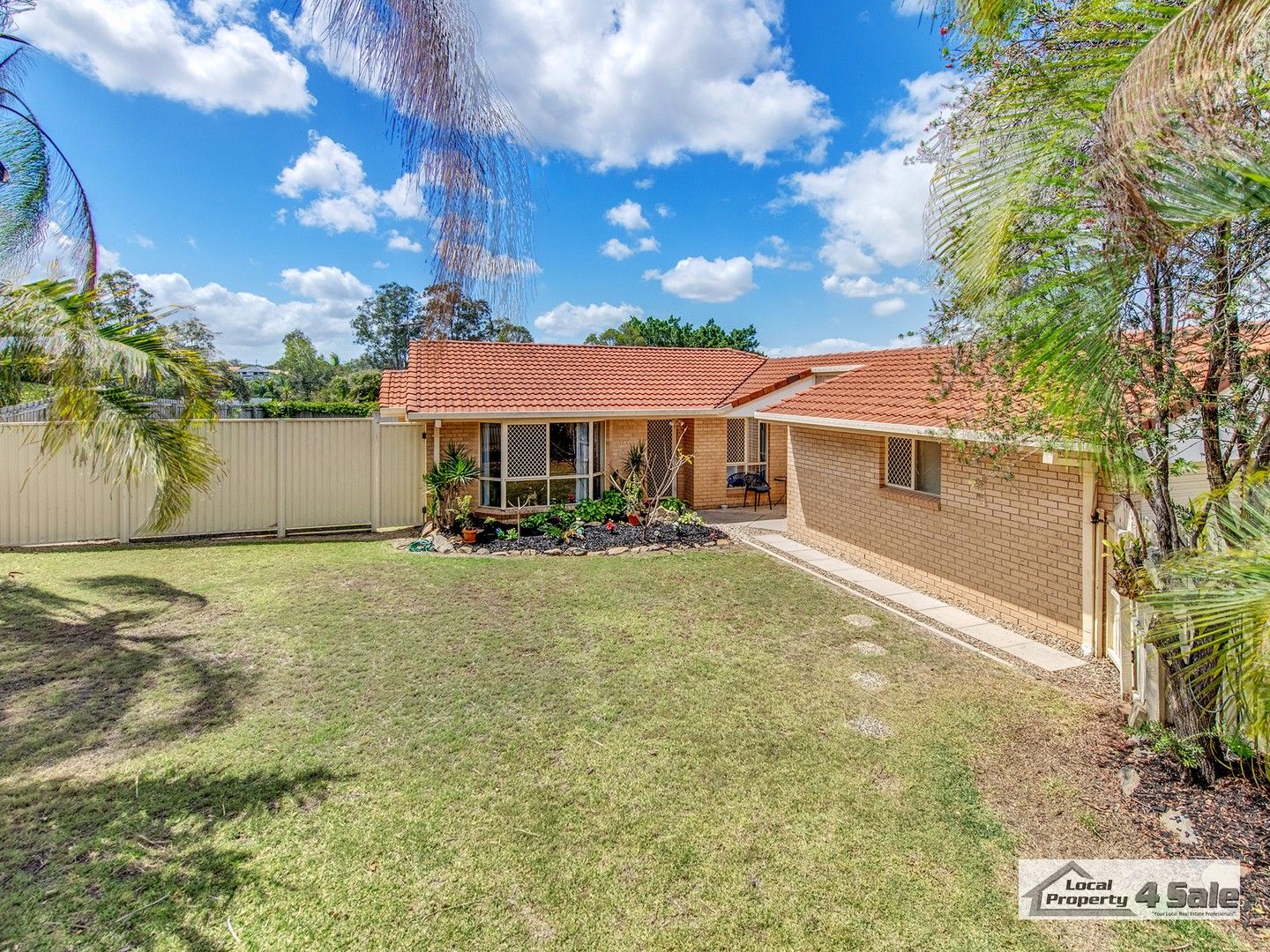 2 Holly Crescent, Windaroo QLD 4207, Image 0