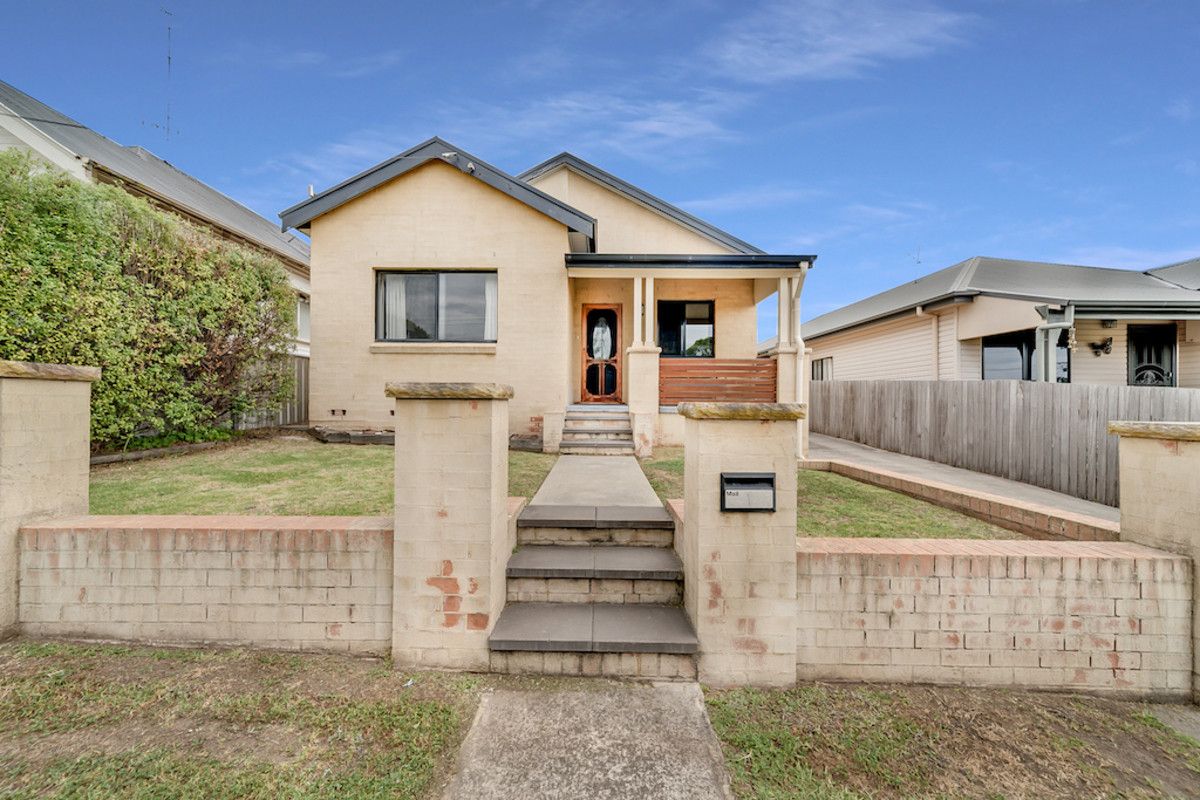 4 bedrooms House in 108 Mundy Street GOULBURN NSW, 2580