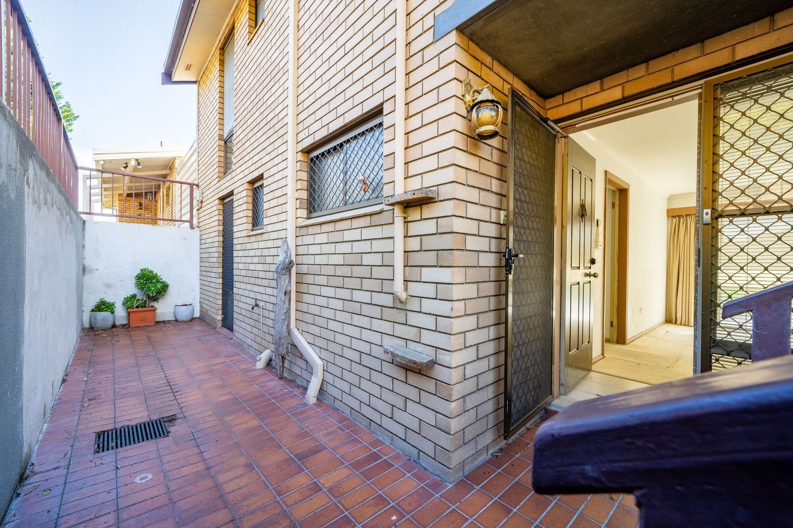 2 bedrooms Apartment / Unit / Flat in 2/5 Alt-Na-Craig Ave MOUNT STUART TAS, 7000