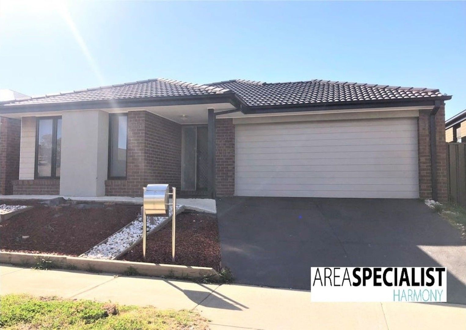 3 bedrooms House in 6 Jasper Way STRATHTULLOH VIC, 3338