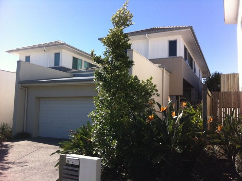 4 bedrooms House in 33 Village Cct MURARRIE QLD, 4172