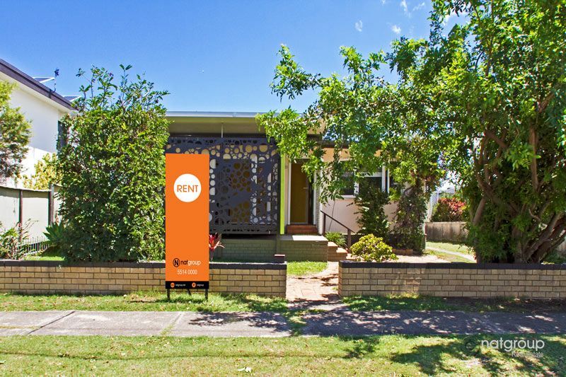 3 bedrooms House in 8 Abalone Avenue PARADISE POINT QLD, 4216