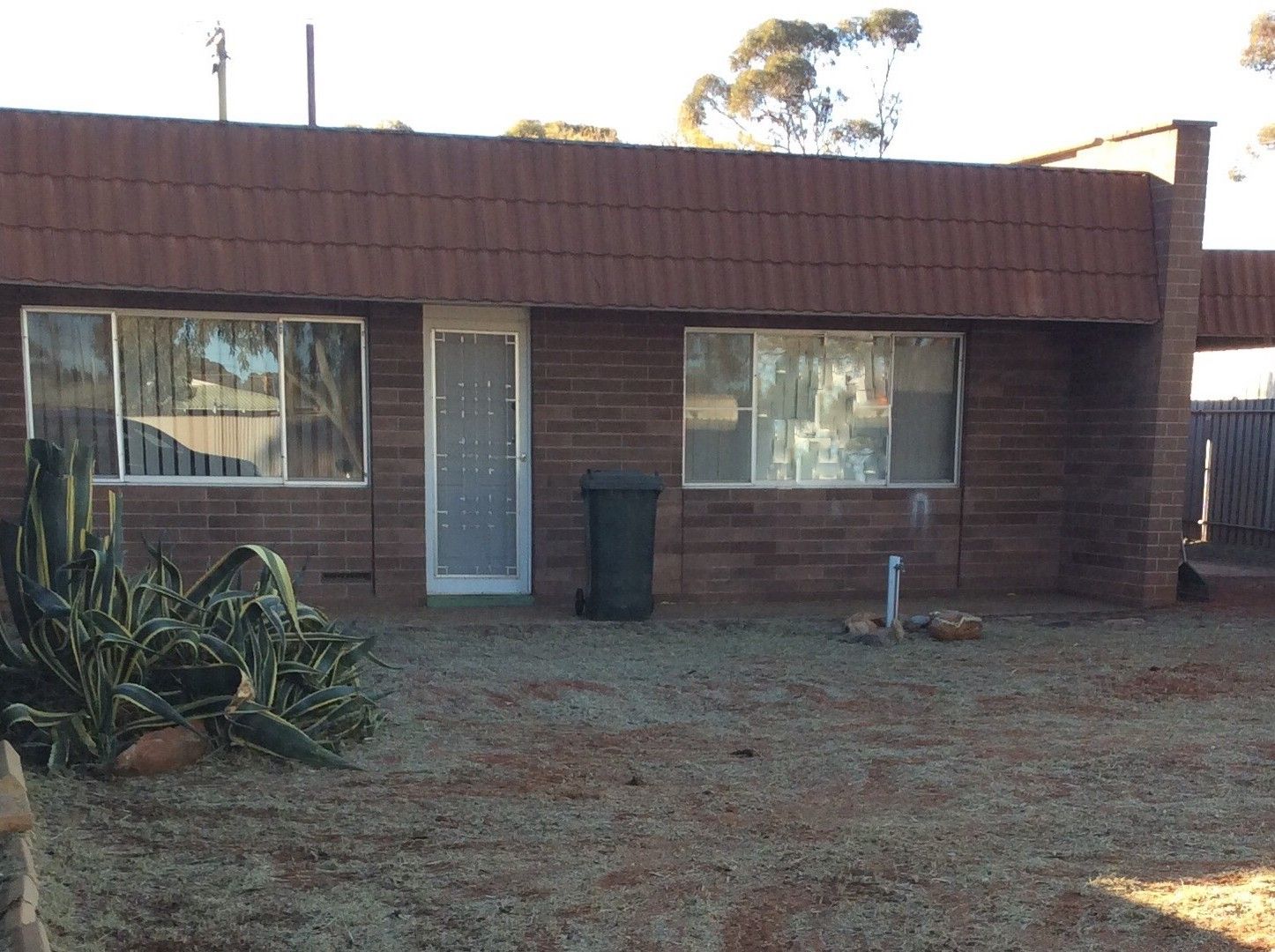 2 bedrooms House in 10B Farage Court KAMBALDA WEST WA, 6442