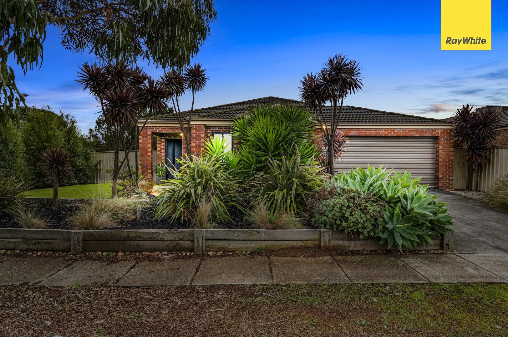 39 Featherhead Way, Harkness VIC 3337, Image 1