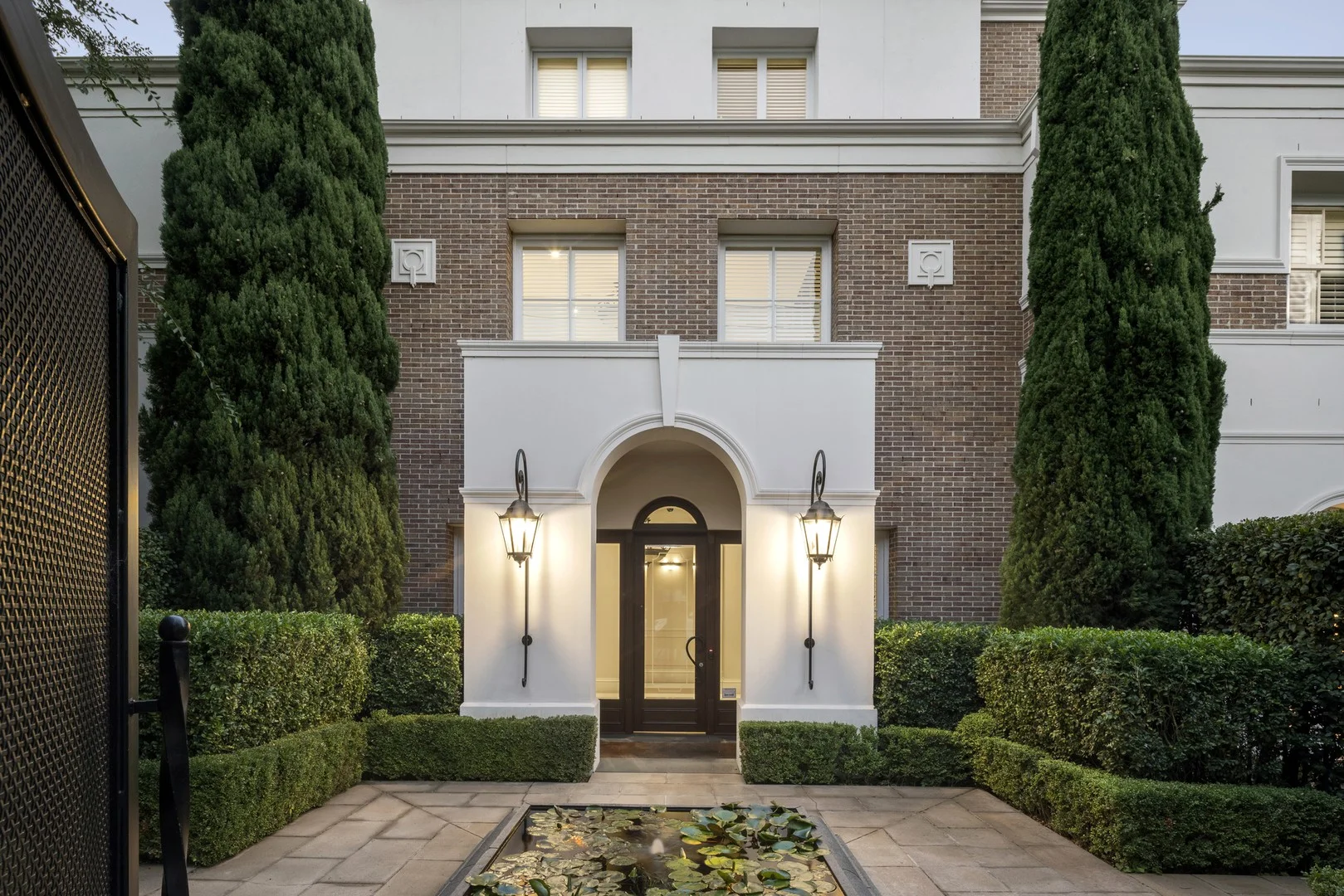 2/51 Mathoura Road, Toorak VIC 3142