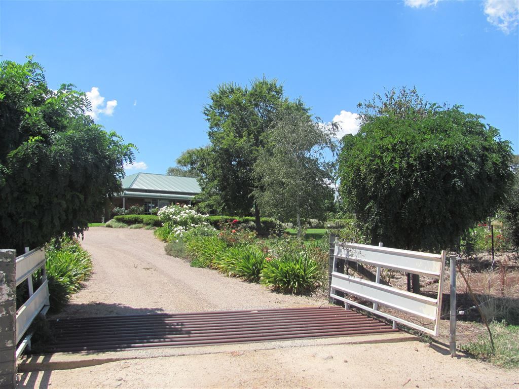 Tumbarook, 32 Corrys Lane, Holbrook NSW 2644, Image 2