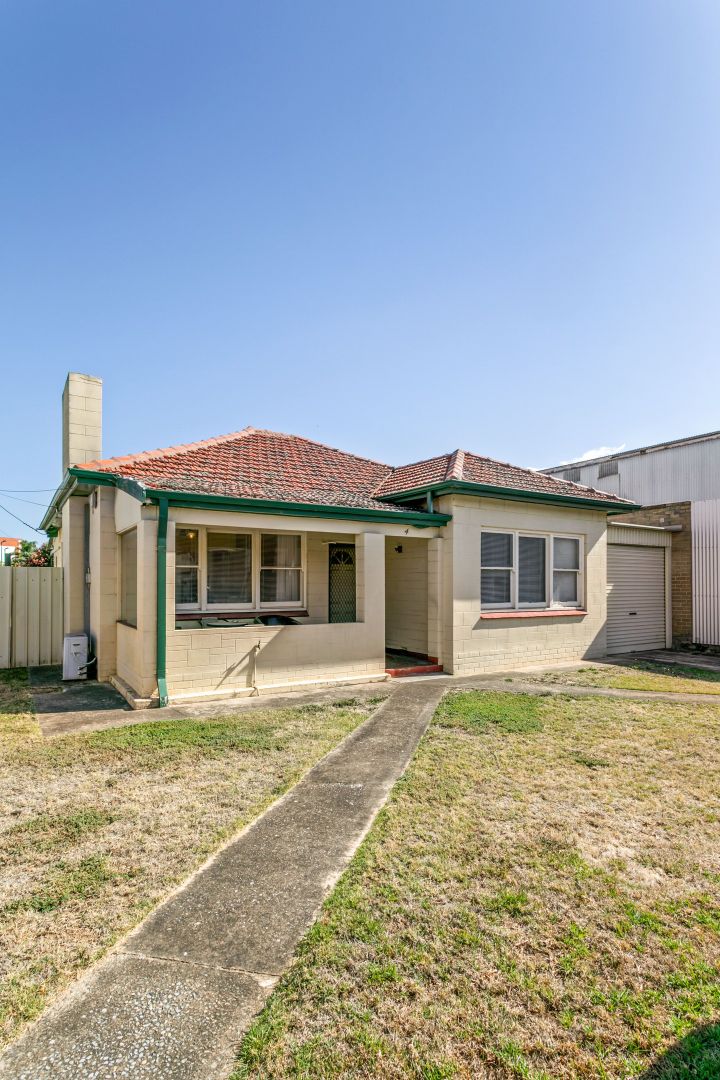 4 Curtis Street, Woodville South SA 5011, Image 1