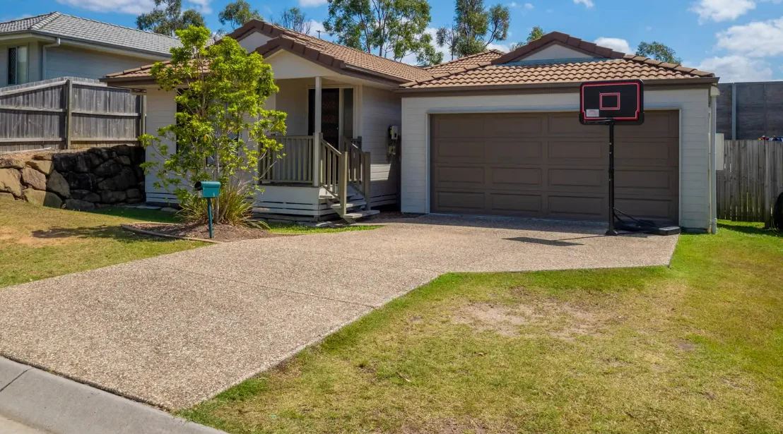 12 McCarthy Cres, Goodna QLD 4300