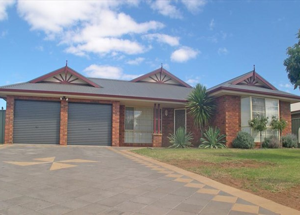 24 Shoalhaven Parkway, Dubbo NSW 2830