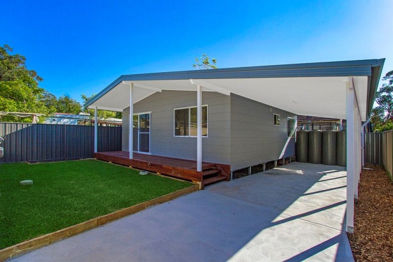 2 bedrooms House in 4a Lake Road WOY WOY NSW, 2256