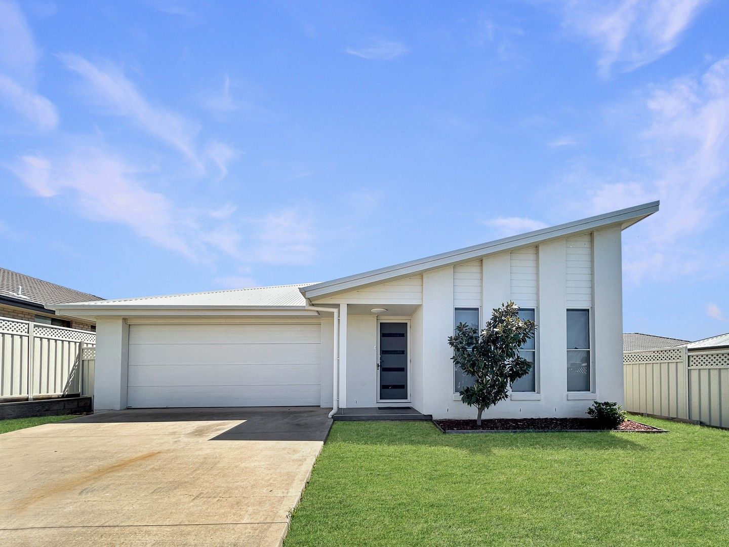 4 bedrooms House in 17 Sherrard Crescent DUBBO NSW, 2830