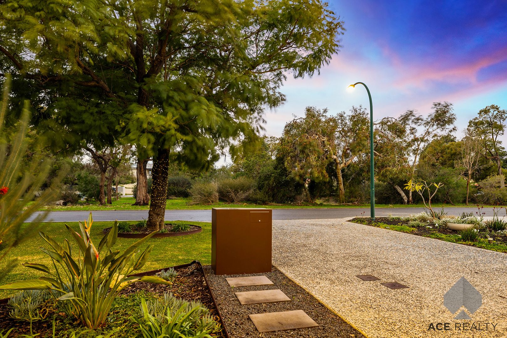 Mount Pleasant WA 6153 4 beds house for Sale, Best Offer Above 2.55M