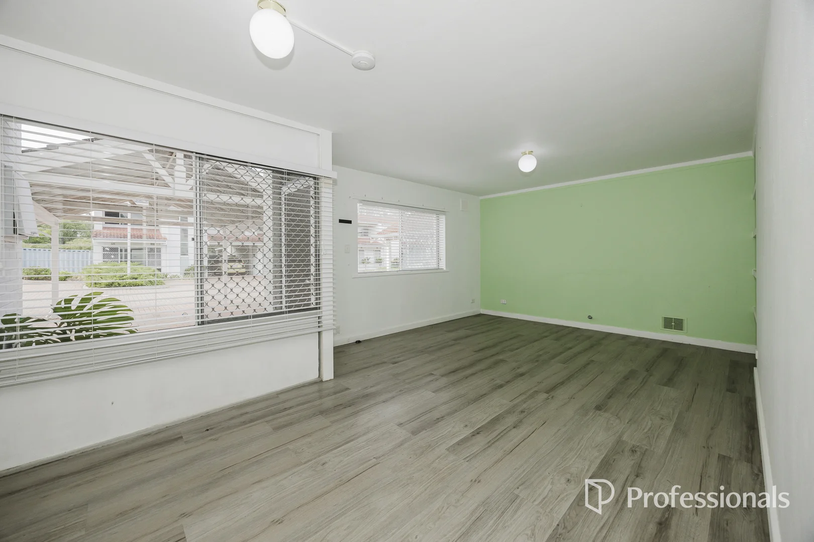 Additional image 3 of 24E Casserley Avenue, Girrawheen WA 6064