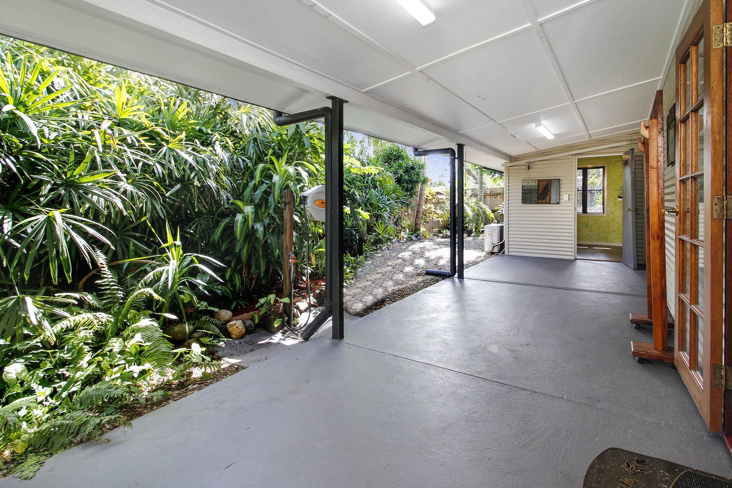 70 Oleander Street, Holloways Beach QLD 4878, Image 2