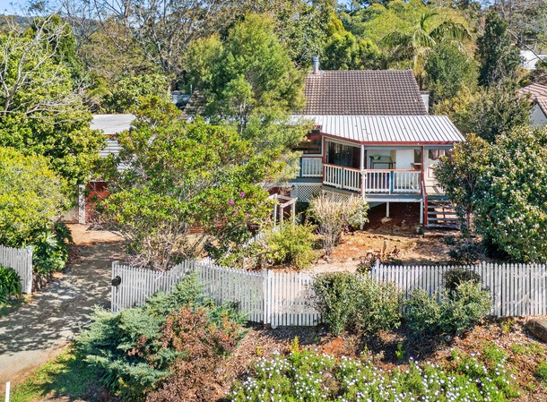 55 Paradise Drive, Tamborine Mountain QLD 4272