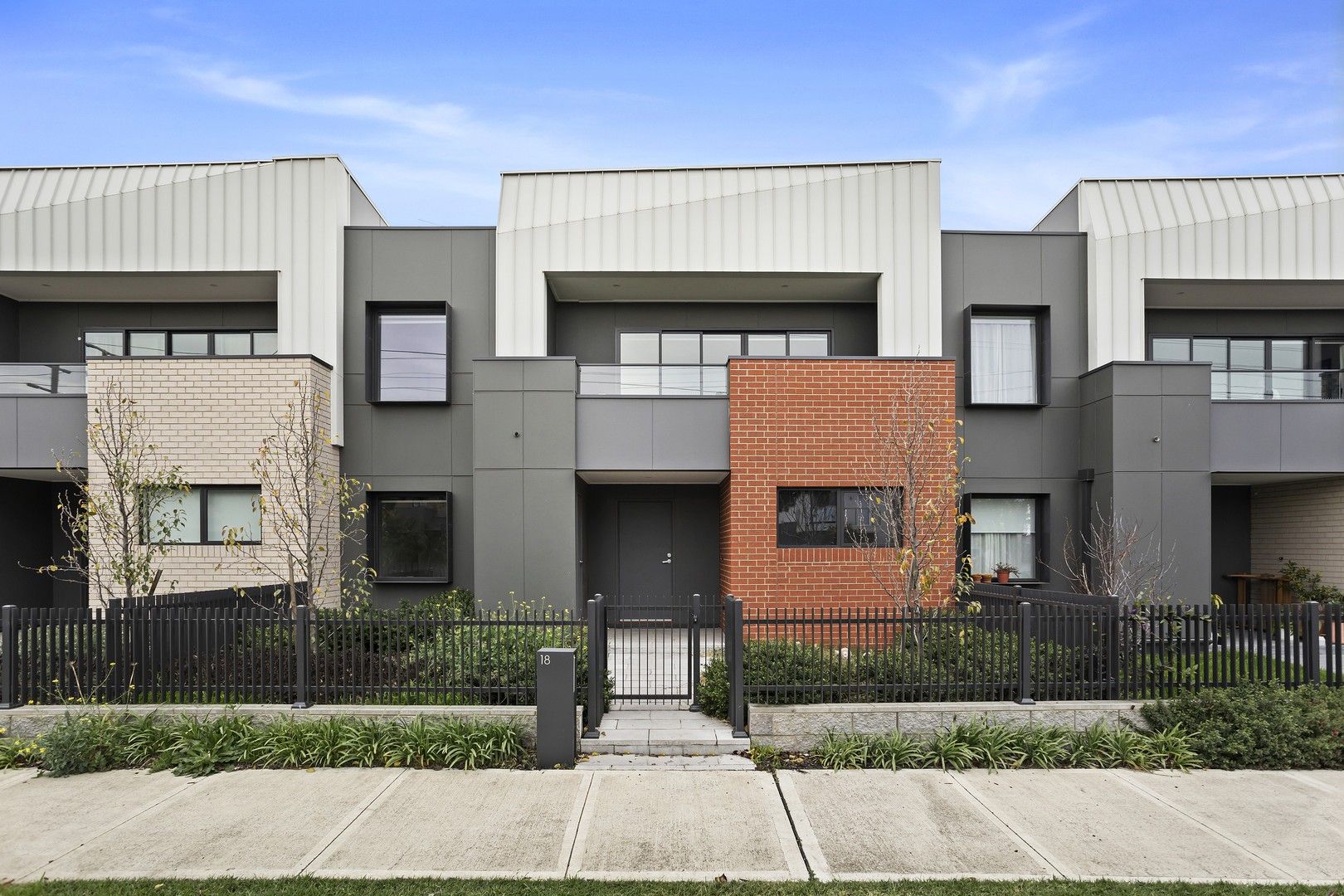 2 bedrooms Townhouse in 18 Kyle Road ALTONA NORTH VIC, 3025